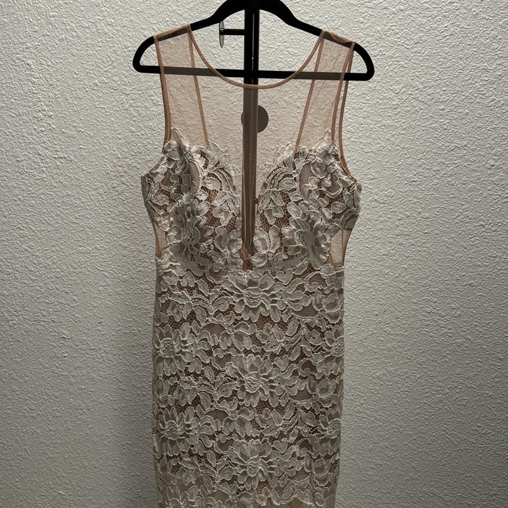 BCBG Maxazria Rayna Floral Lace Bridal Gown - Picture 3 of 6